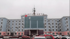 <b>检测员正将检测数据上传至省农产质量量平安逃</b>